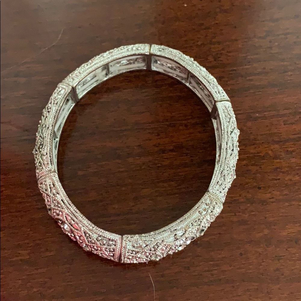Bangle bracelet